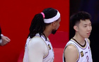 湯普森遭驅(qū)逐，廖三寧爆發(fā)26+8，墊底隊(duì)險(xiǎn)勝一局！