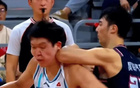 楊瀚森對(duì)抗強(qiáng)度高，NCAA球員肘擊照曝光